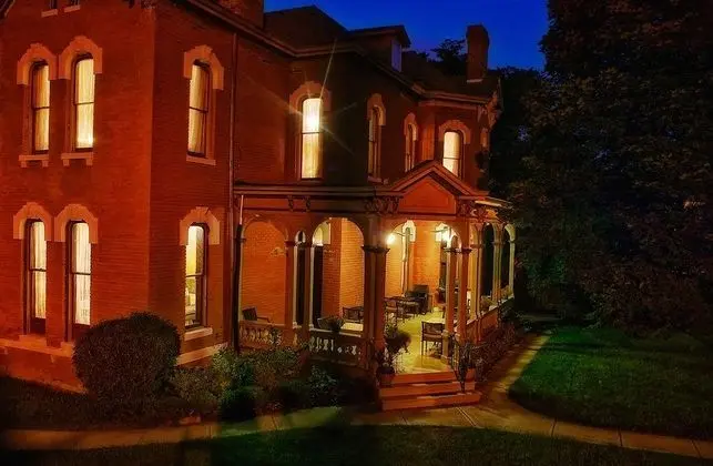 Whiskey Mansion Bed and Breakfast