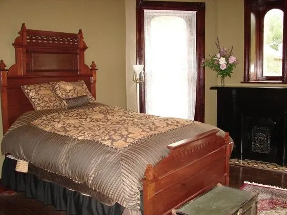 Whiskey Mansion Bed and Breakfast