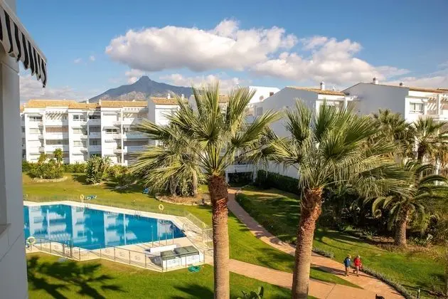 Whispering Palms Apartment - Havuz