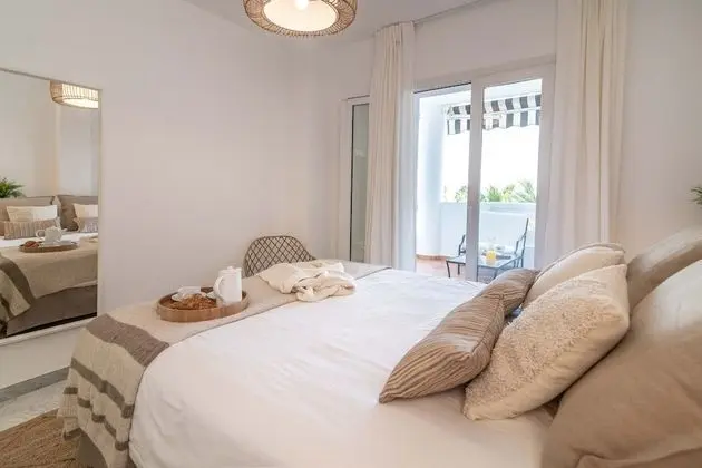 Whispering Palms Apartment - Oda