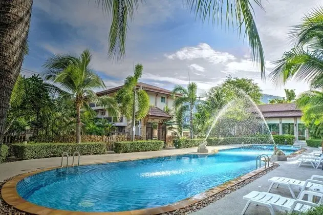 Whispering Palms Suite