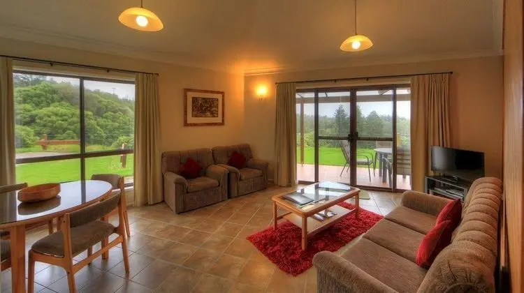 Whispering Pines Luxury Cottages