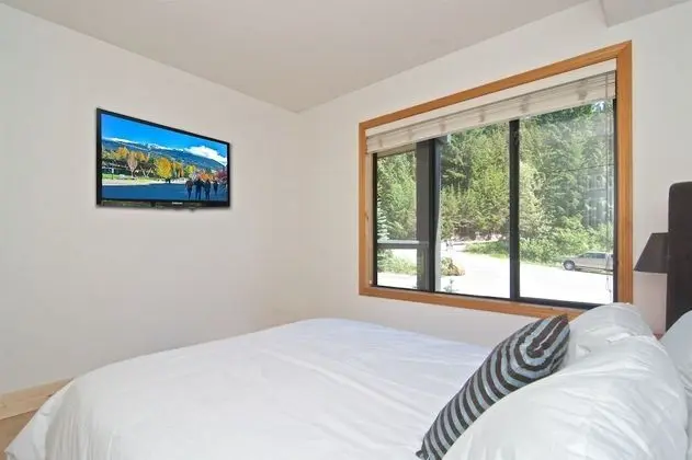 Whistler Blackcomb VR at Powderhorn - Oda