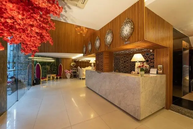 The White Hotel 8A Thai Van Lung - Lobi