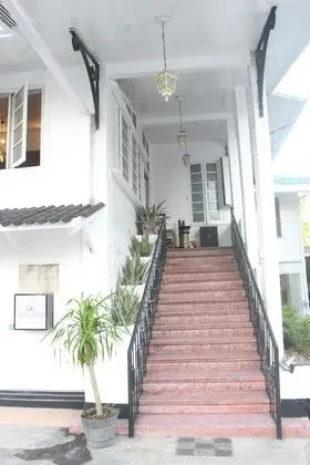 The White B&B Bacolod - Dış Mekan