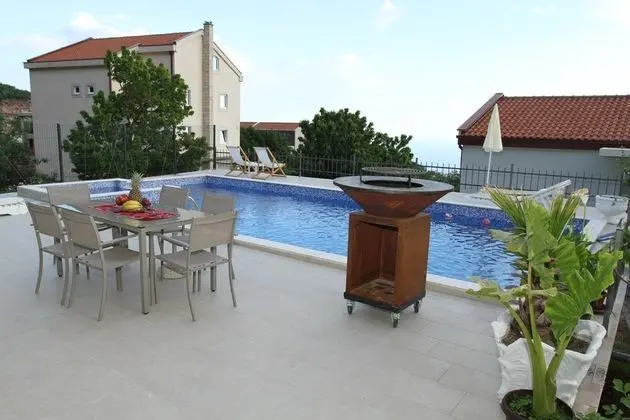 Villa White Beauty Lapcici - Yerinde Yemek