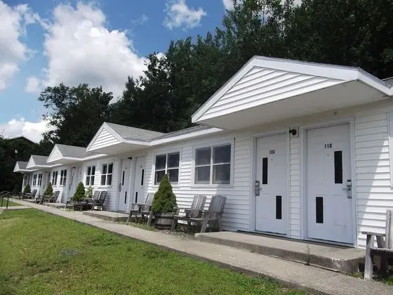 White Birches Motel - 1