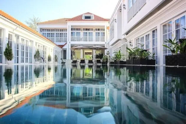 White Boutique Hotel & Residences - Dış Mekan