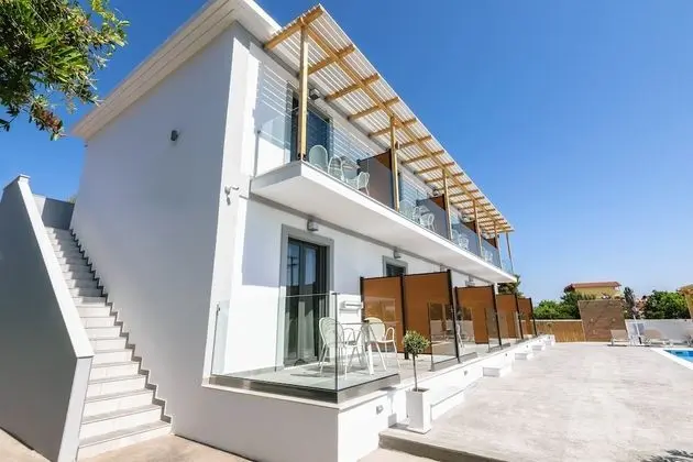 White Canvas Boutique Studios - Dış Mekan