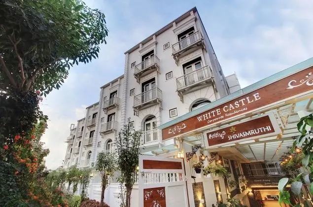 White Castle  (Boutique Apartment Hotel)