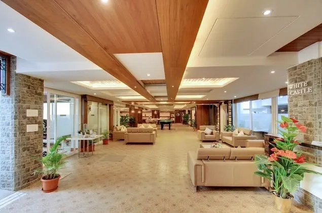 White Castle (Boutique Apartment Hotel) - Lobi