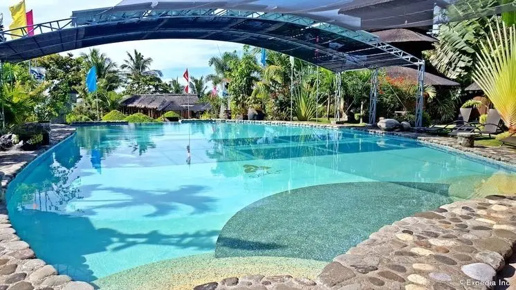 White Chocolate Hills Resort - Havuz