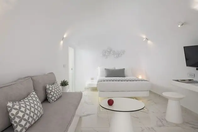 White Concept Caves - Oda