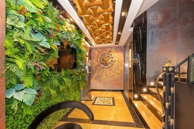 White Corner Hotel - Lobi