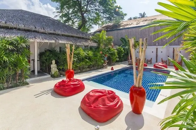 The White Cottage - Havuz