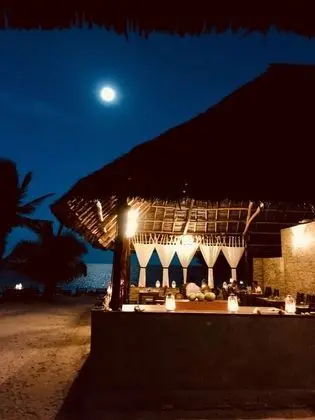 White Dream Lodge & Restaurant - Lobi