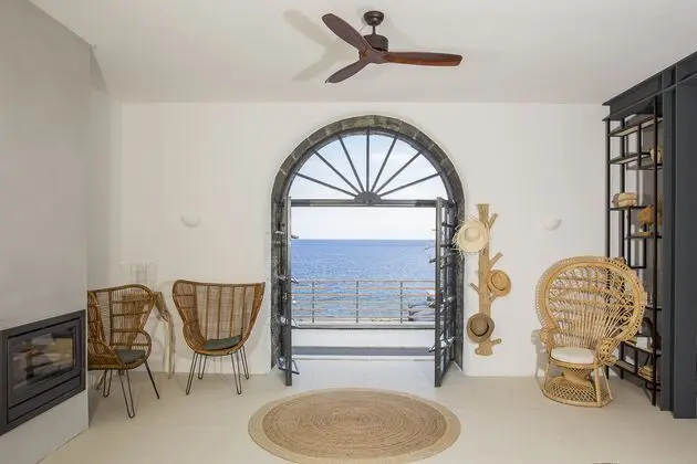 White Exclusive Suites & Villas - Lobi