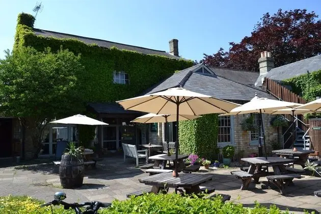 The White Hart Country Inn