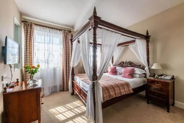 The White Hart Hotel - 1