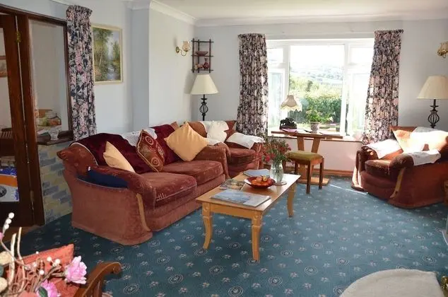 White Heather Farmhouse - Lobi