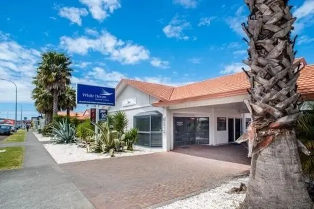 White Heron Motor Lodge - Dış Mekan