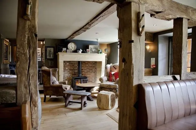 The White Horse - Lobi