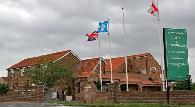 White Horse Lodge Hotel