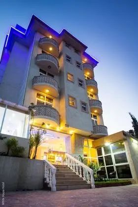 White House Addis Hotel