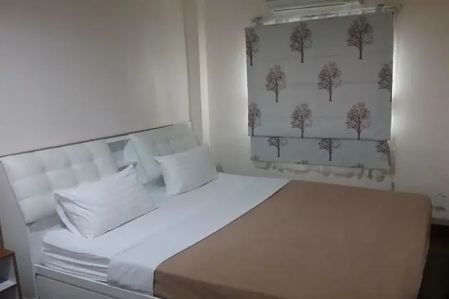 White House Asoke Sukhumvit 18