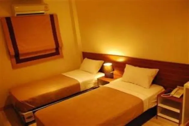 White House Asoke Sukhumvit 18 - Oda