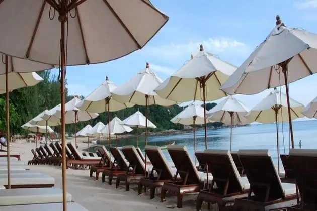 White House Beach Resort