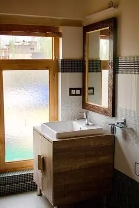 White House bnb Leh - Banyo Tipleri
