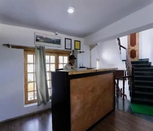 White House bnb Leh - Lobi