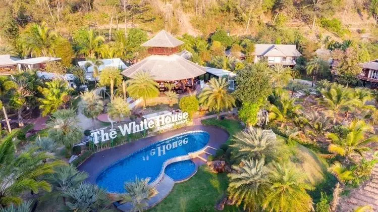 The White House Boutique Chiangrai - Havuz