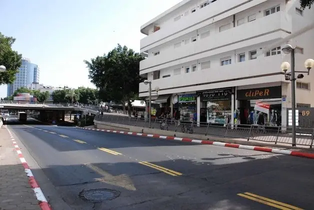 The White House Hotel at Dizengoff Square - Dış Mekan