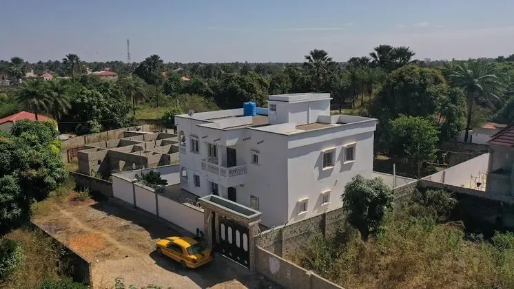 White House Luxury Mansion With a Difference