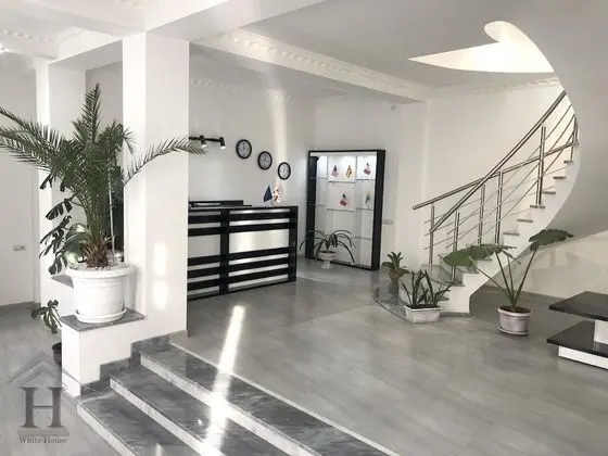 White House Tbilisi Inn