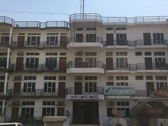 Hotel White House