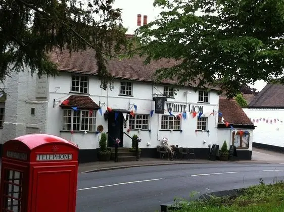 The White Lion Inn