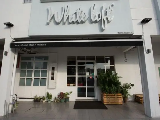 WHITE LOFT HOTEL