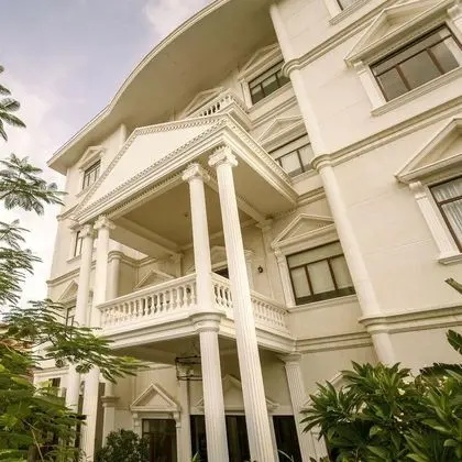 White Mansion Hotel