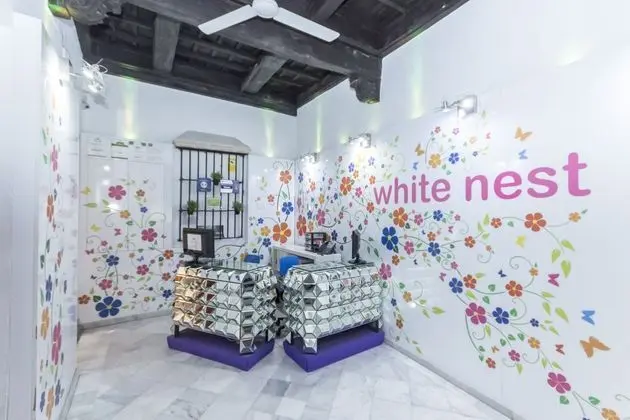 White Nest Hostel Granada - Lobi