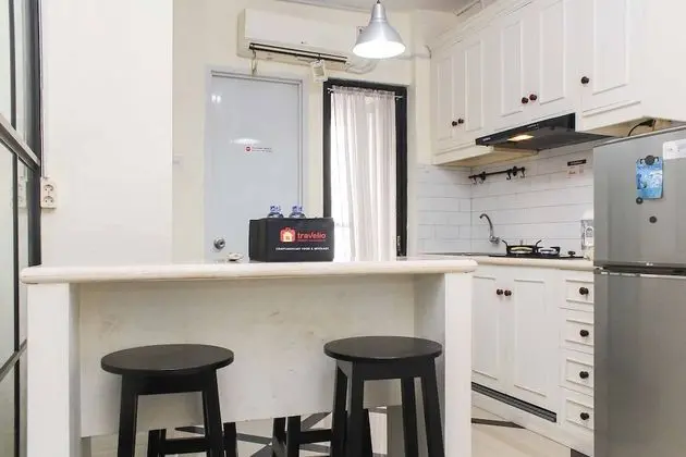 White and Nice 1BR at Bassura City Apartment - Mutfak