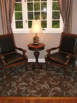 White Oak Manor Bed & Breakfast