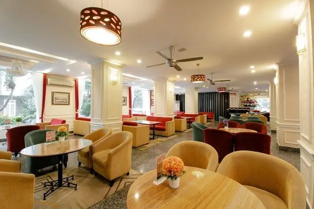 White Palace Thai Binh Hotel 1 - Yerinde Yemek