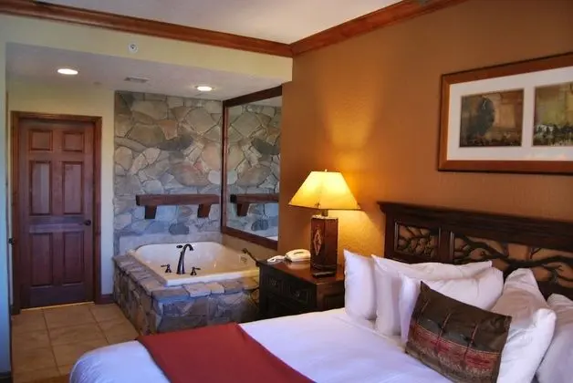 White Pines 1-BD at Westgate - Orion