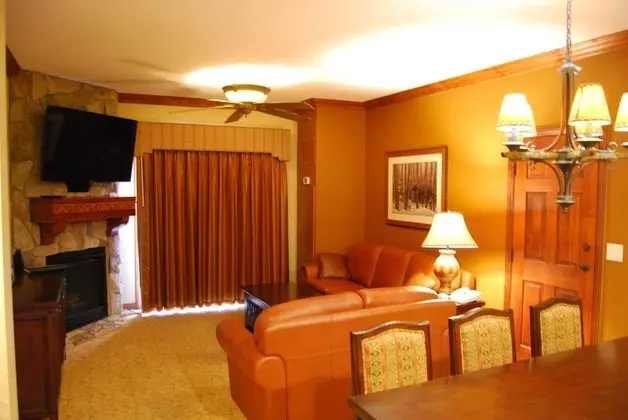 White Pines 1-BD at Westgate - Red Pine - Oda Düzeni