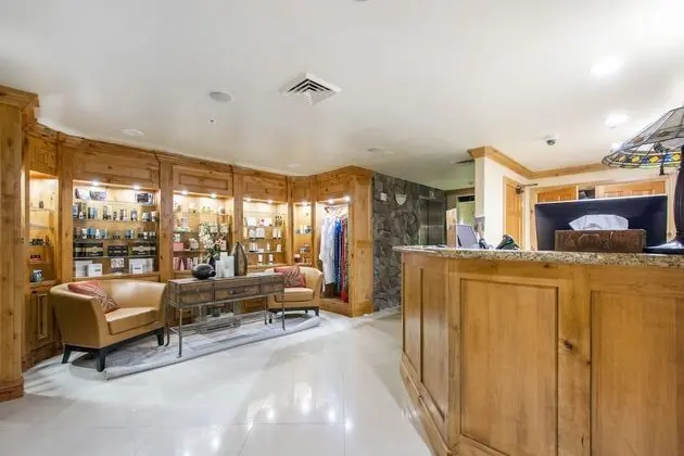 White Pines 1BD at Westgate - Spa