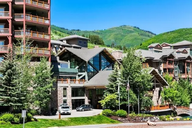 White Pines 2BD at Westgate