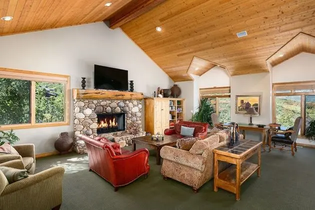 White Pines 5-Bedroom 5-Bath Luxury Home in Solamere Lower Deer Valley - Oda Düzeni